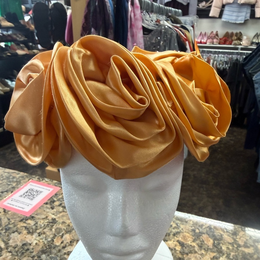 Vintage Clover Lane Satin Rose Hat Peach Gold Floral Fascinator USA